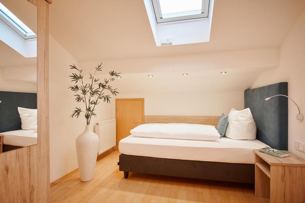 Hotel Seeblick & Ferienwohnung Bad Endorf Eksteriør billede